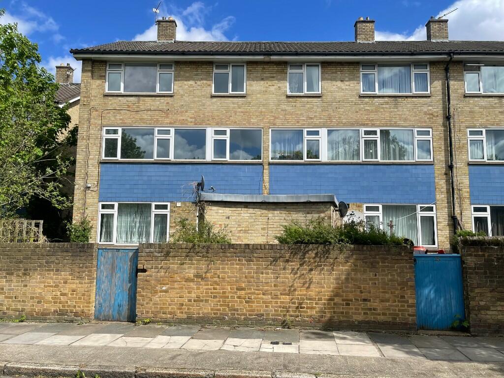 3 bed Maisonette for rent in London. From Comber & Company - Blackheath Village