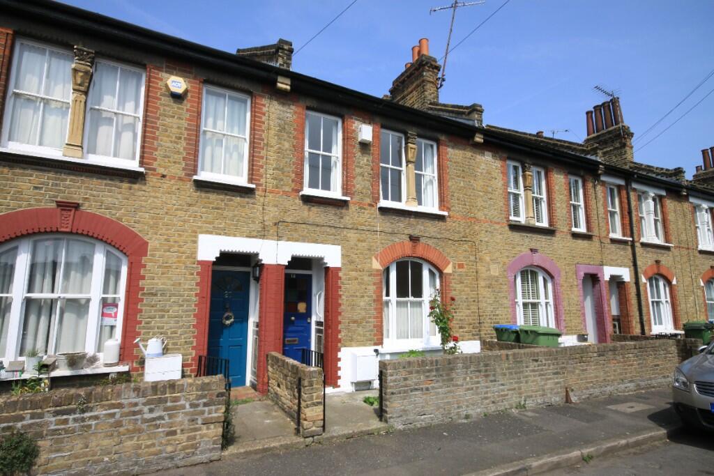 3 bed Mid Terraced House for rent in London. From Comber & Company - Blackheath Village