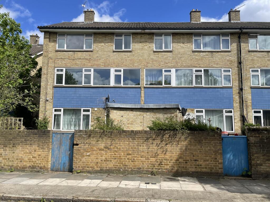 3 bed Annexe for rent in Lewisham. From Comber & Company - Blackheath Village