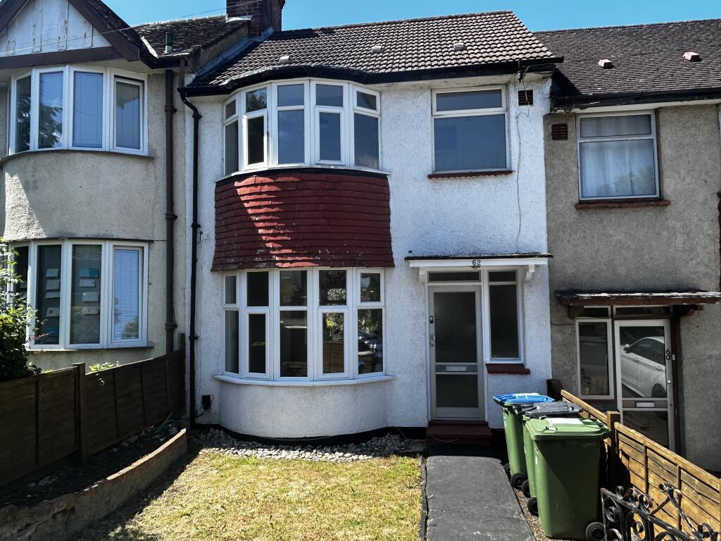3 bed Mid Terraced House for rent in Woolwich. From Comber & Company - Blackheath Village