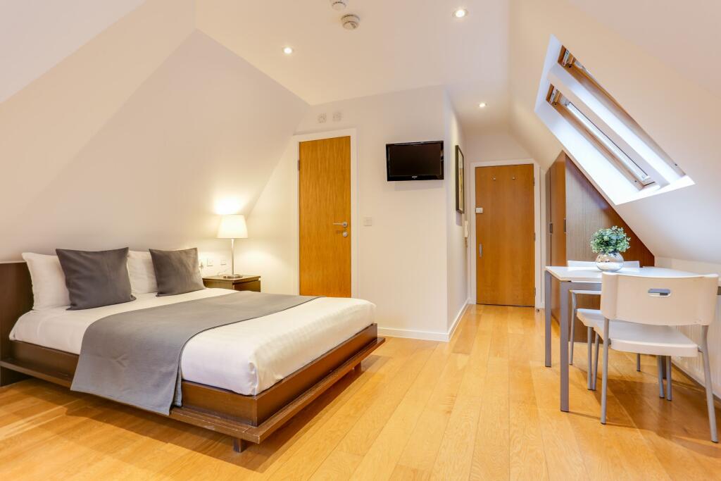 4 bed Apartment for rent in Kensington. From Concept Studio Apartments - London