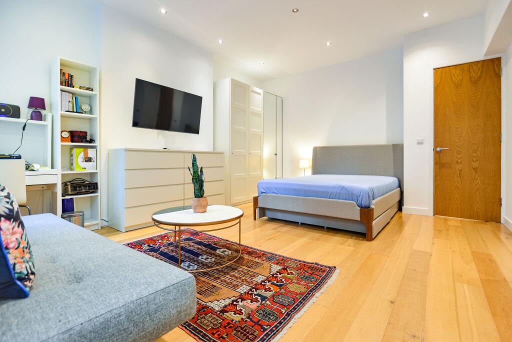 4 bed Apartment for rent in Kensington. From Concept Studio Apartments - London 4 bed Apartment for rent in Kensington. From Concept Studio Apartments - London