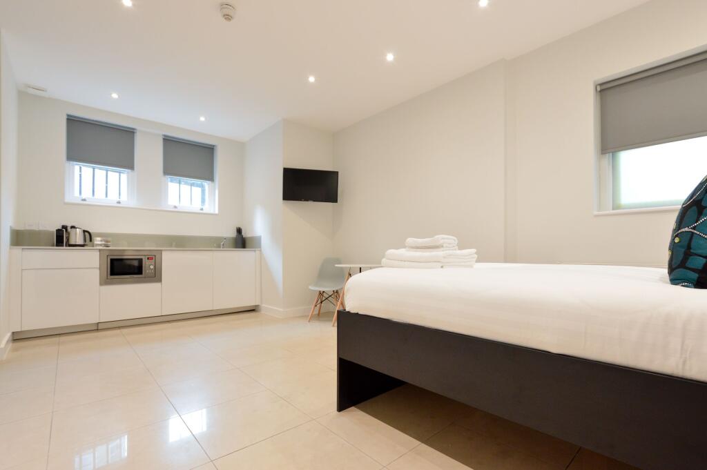 4 bed Apartment for rent in Kensington. From Concept Studio Apartments - London