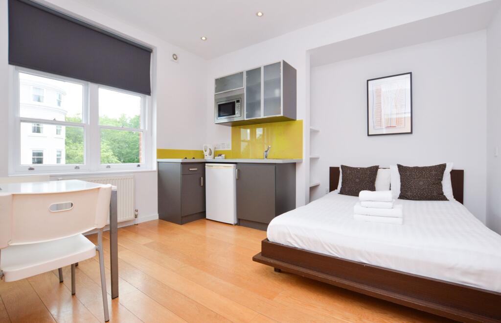4 bed Apartment for rent in Kensington. From Concept Studio Apartments - London 4 bed Apartment for rent in Kensington. From Concept Studio Apartments - London