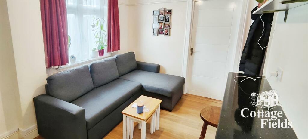 1 bed Flat for rent in London. From Cottage Fields - Enfield