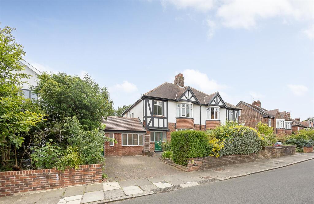 4 bed Semi Detached for rent in Newcastle upon Tyne. From Bailey & Co. - Jesmond 4 bed Semi Detached for rent in Newcastle upon Tyne. From Bailey & Co. - Jesmond