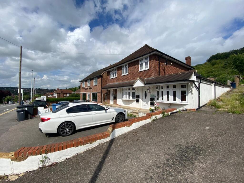 0 bed 1st Floor Flat for rent in High Wycombe. From Chiltern Hills - High Wycombe 0 bed 1st Floor Flat for rent in High Wycombe. From Chiltern Hills - High Wycombe