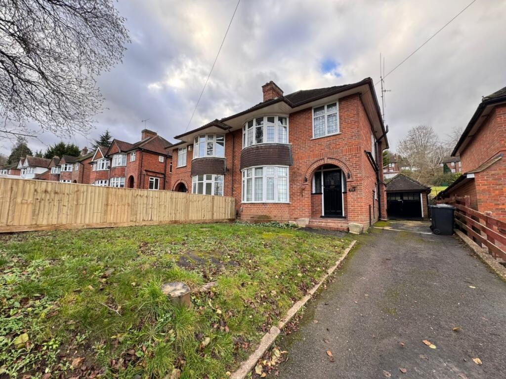 4 bed Semi Detached for rent in High Wycombe. From Chiltern Hills - High Wycombe