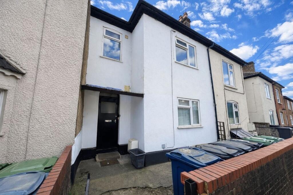 1 bed House Share for rent in High Wycombe. From Chiltern Hills - High Wycombe