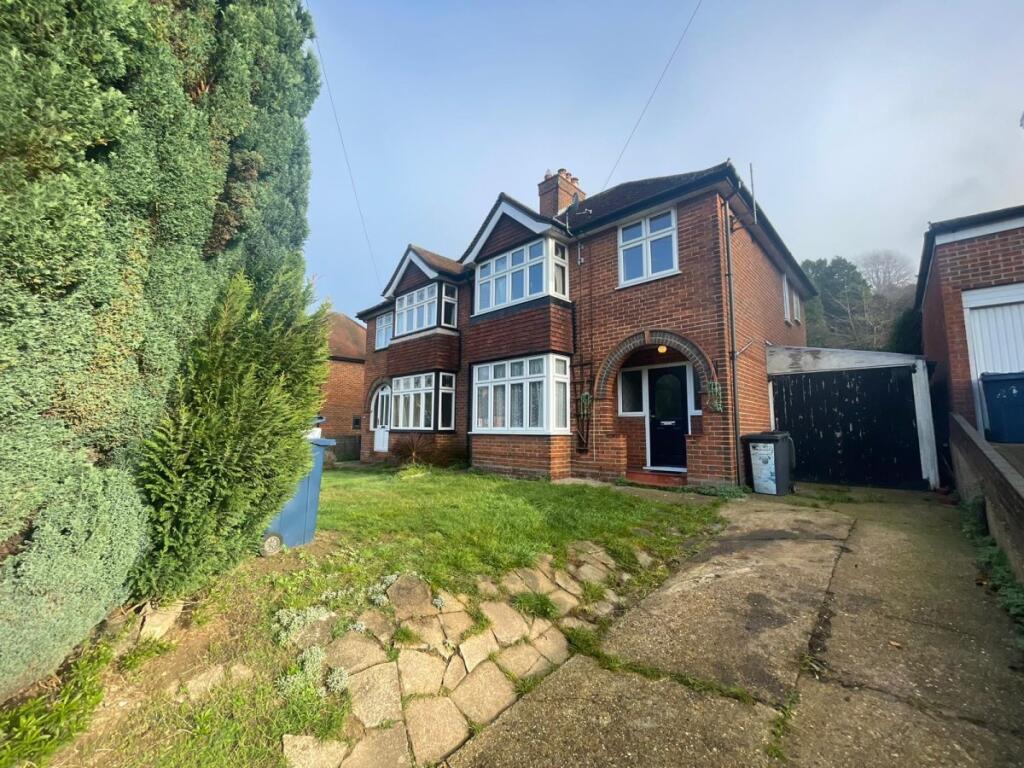 3 bed Semi Detached for rent in High Wycombe. From Chiltern Hills - High Wycombe