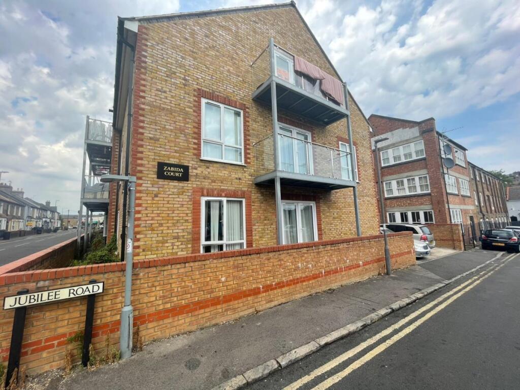 2 bed Apartment for rent in High Wycombe. From Chiltern Hills - High Wycombe