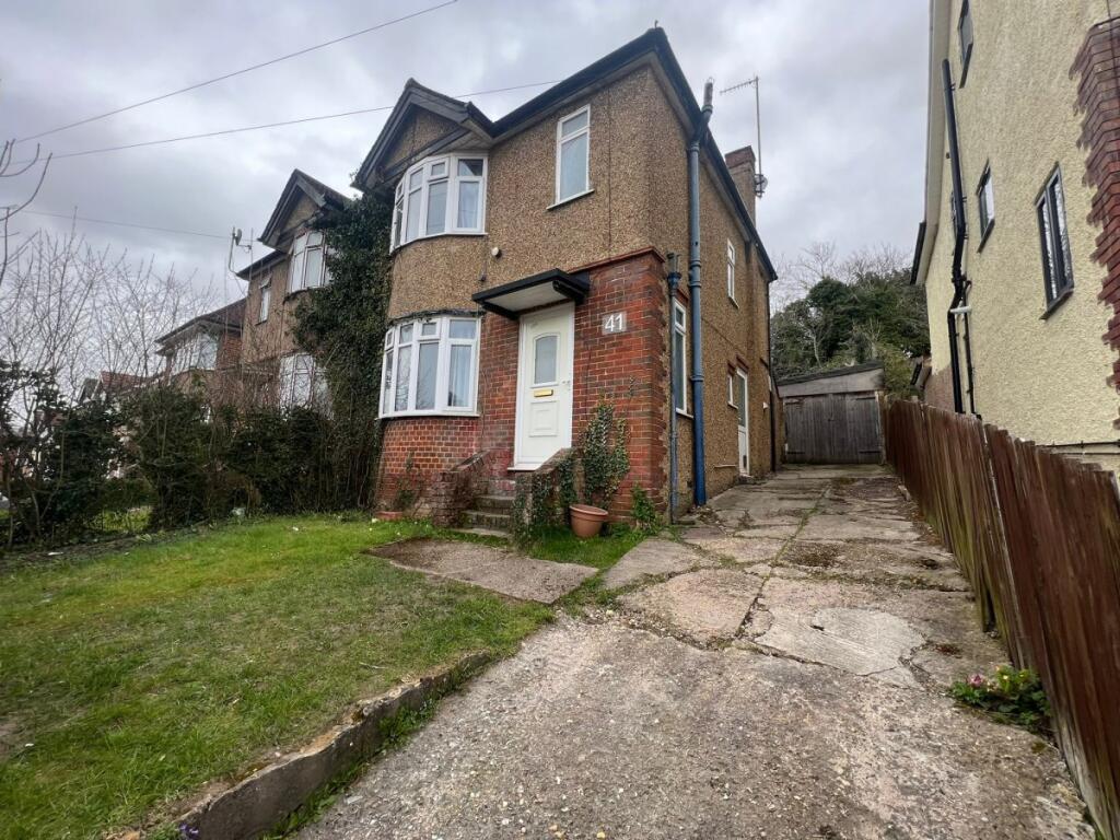 3 bed Semi Detached for rent in High Wycombe. From Chiltern Hills - High Wycombe