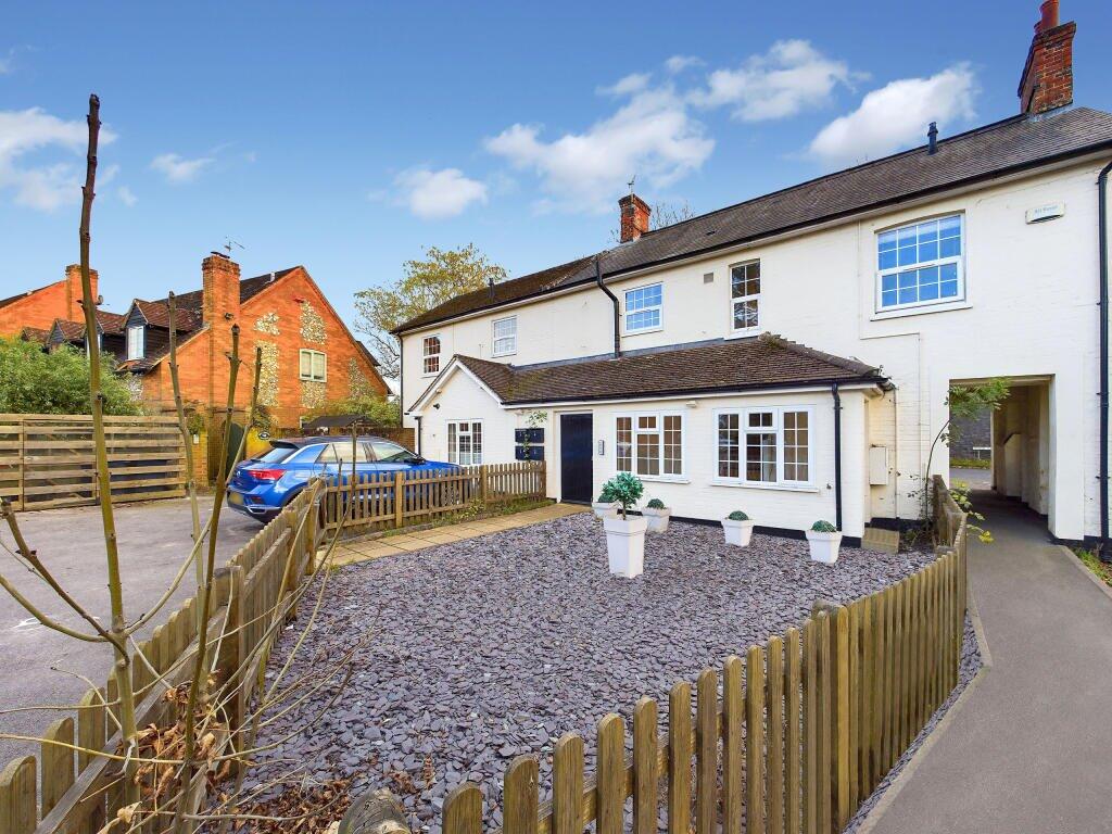 2 bed 1st Floor Flat for rent in Longwick. From Chiltern Hills - High Wycombe