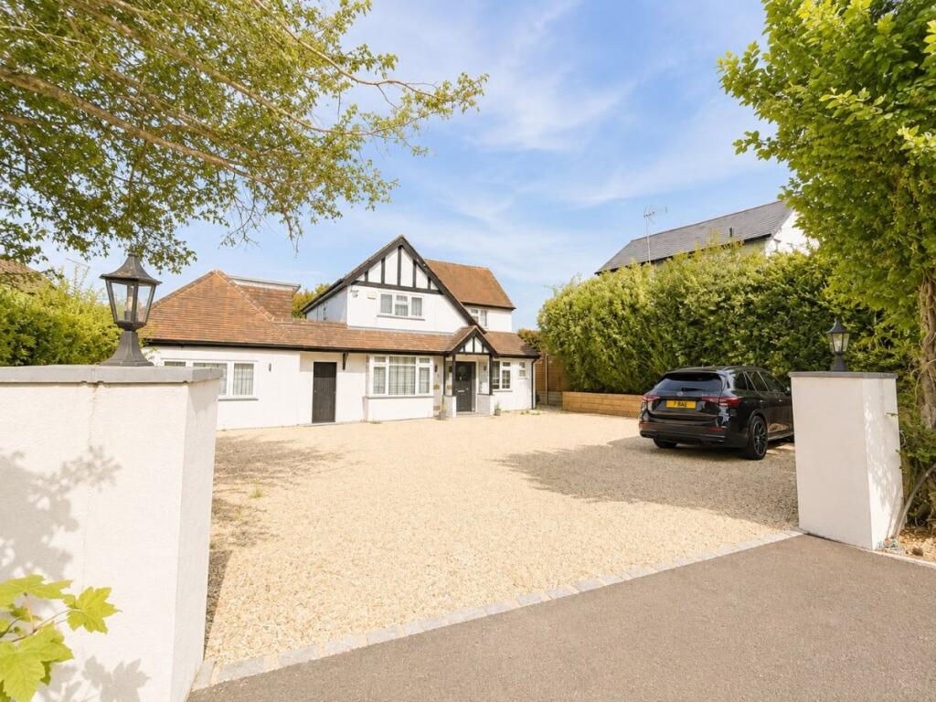 1 bed House Share for rent in High Wycombe. From Chiltern Hills - High Wycombe 1 bed House Share for rent in High Wycombe. From Chiltern Hills - High Wycombe