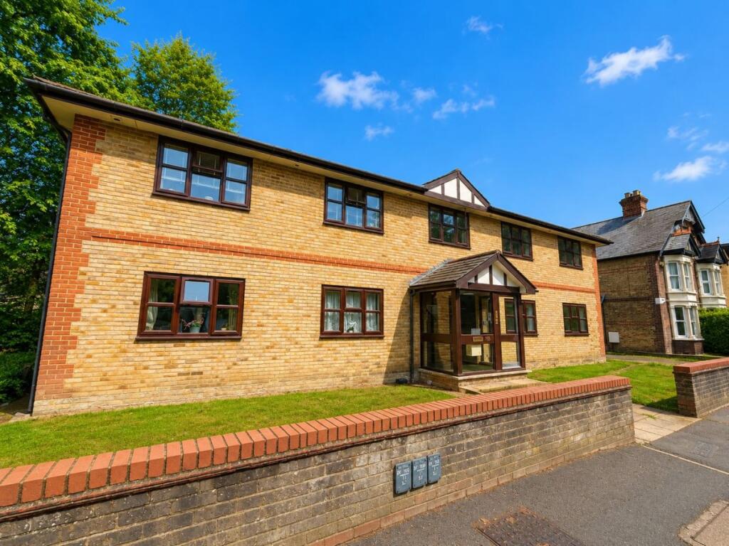 2 bed 1st Floor Flat for rent in High Wycombe. From Chiltern Hills - High Wycombe 2 bed 1st Floor Flat for rent in High Wycombe. From Chiltern Hills - High Wycombe