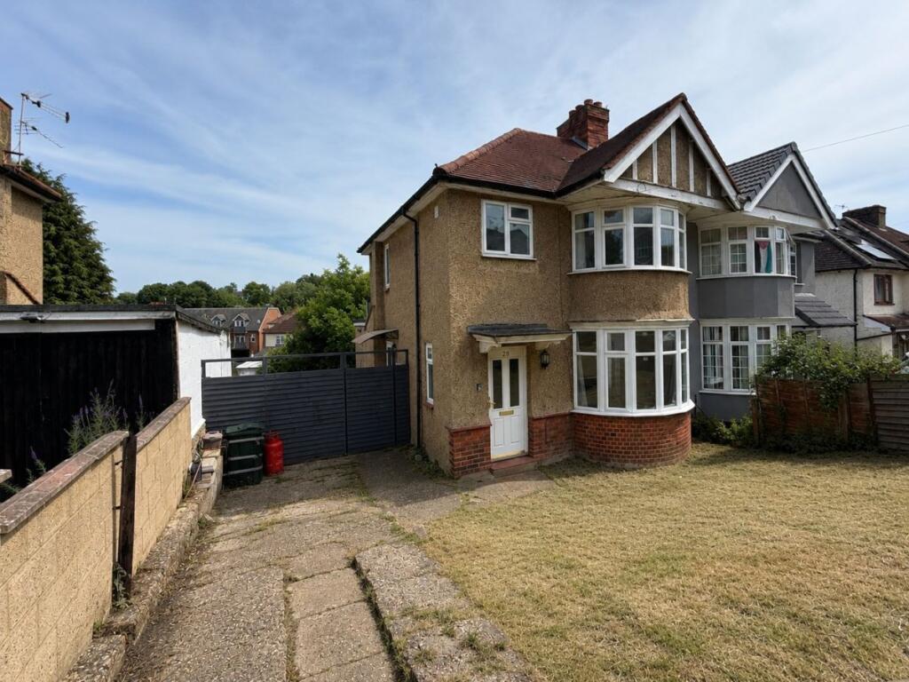 0 bed 1st Floor Flat for rent in High Wycombe. From Chiltern Hills - High Wycombe 0 bed 1st Floor Flat for rent in High Wycombe. From Chiltern Hills - High Wycombe