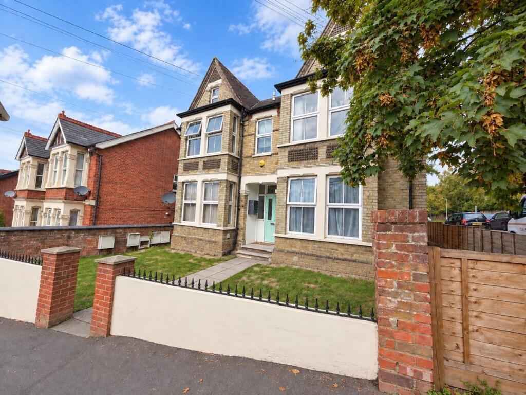 2 bed 1st Floor Flat for rent in Downley. From Chiltern Hills - High Wycombe