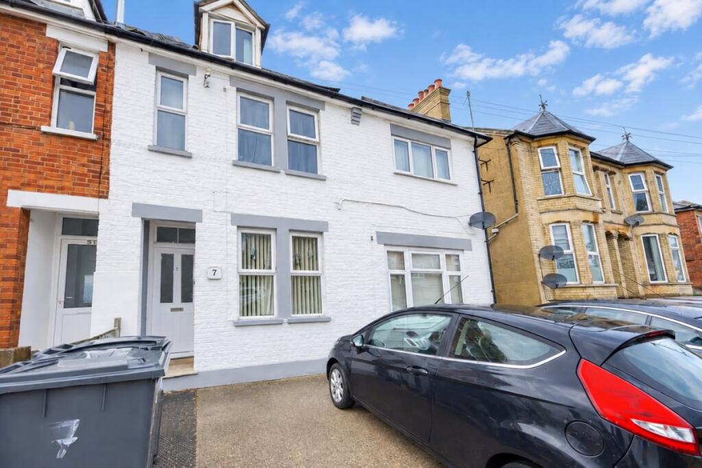 5 bed House Share for rent in High Wycombe. From Chiltern Hills - High Wycombe 5 bed House Share for rent in High Wycombe. From Chiltern Hills - High Wycombe