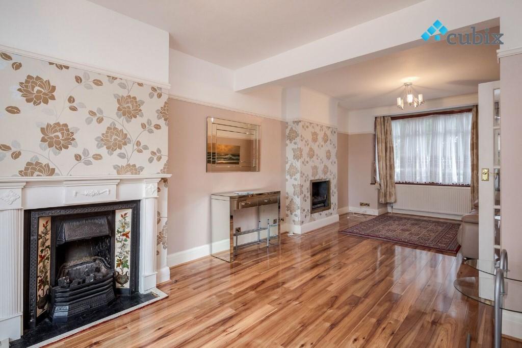 3 bed Mid Terraced House for rent in Mitcham. From Cubix Estate Agents - London