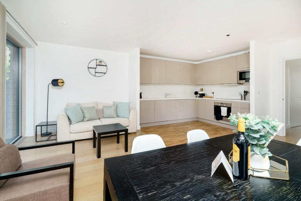 3 bed 1st Floor Flat for rent in Bermondsey. From Cubix Estate Agents - London 3 bed 1st Floor Flat for rent in Bermondsey. From Cubix Estate Agents - London