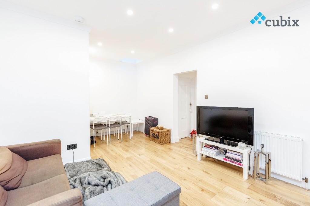 3 bed 1st Floor Flat for rent in Wimbledon. From Cubix Estate Agents - London