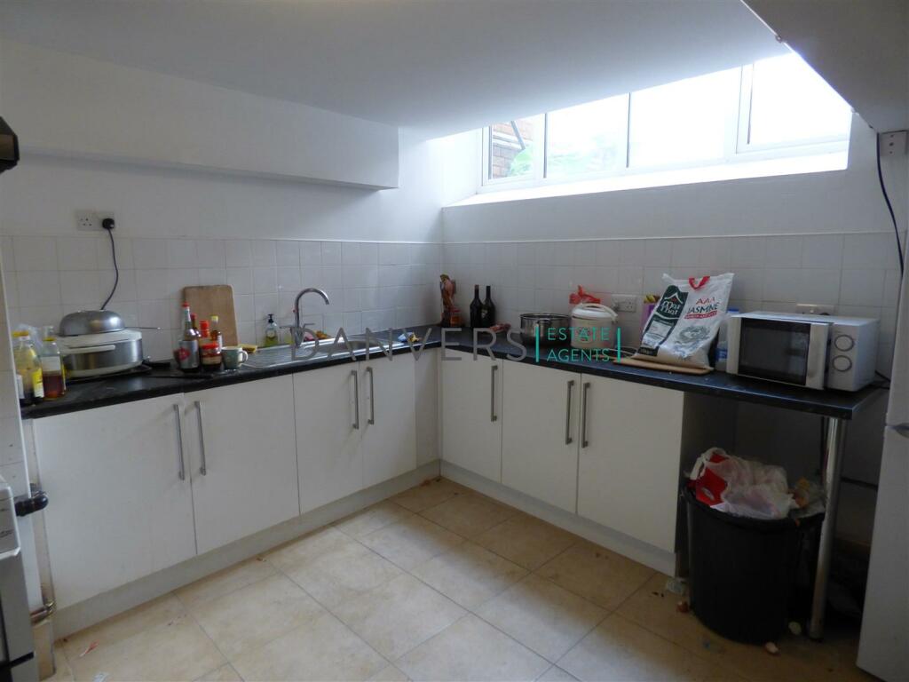 0 bed Studio for rent in Leicester. From Danvers Estate Agents - Leicester