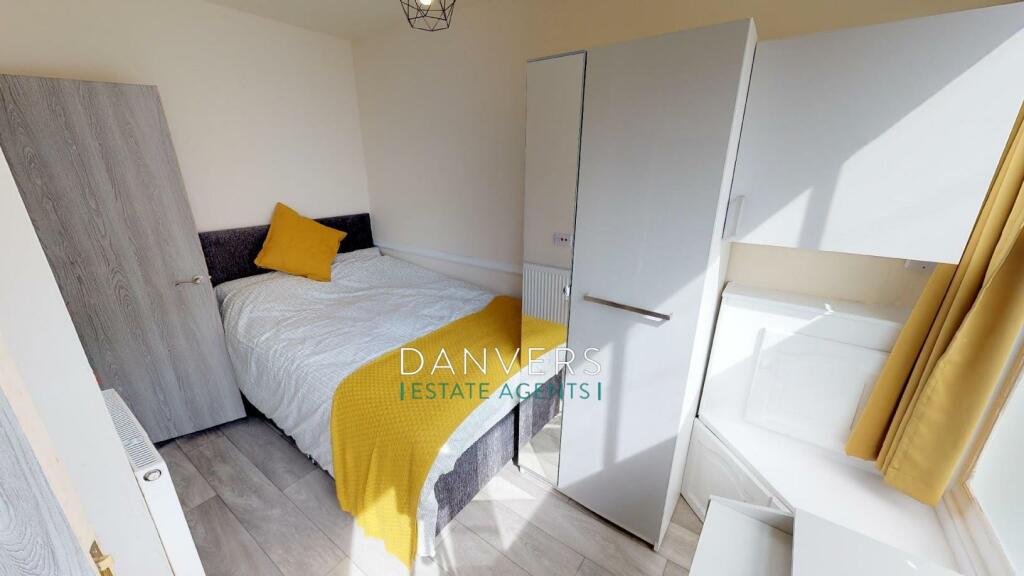 2 bed Mid Terraced House for rent in Leicester Forest East. From Danvers Estate Agents - Leicester