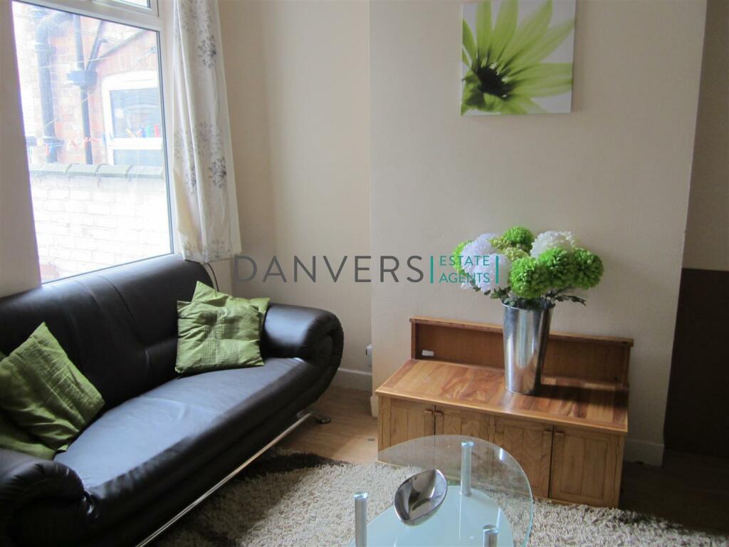 3 bed Mid Terraced House for rent in Leicester Forest East. From Danvers Estate Agents - Leicester