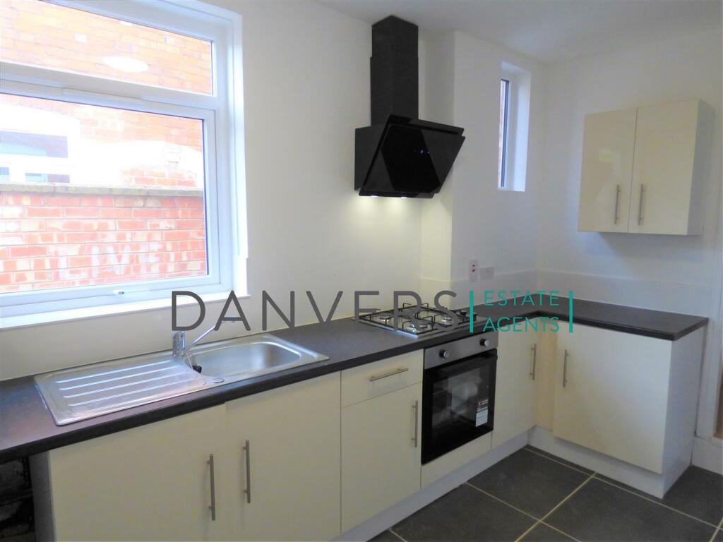 4 bed Mid Terraced House for rent in Stoughton. From Danvers Estate Agents - Leicester