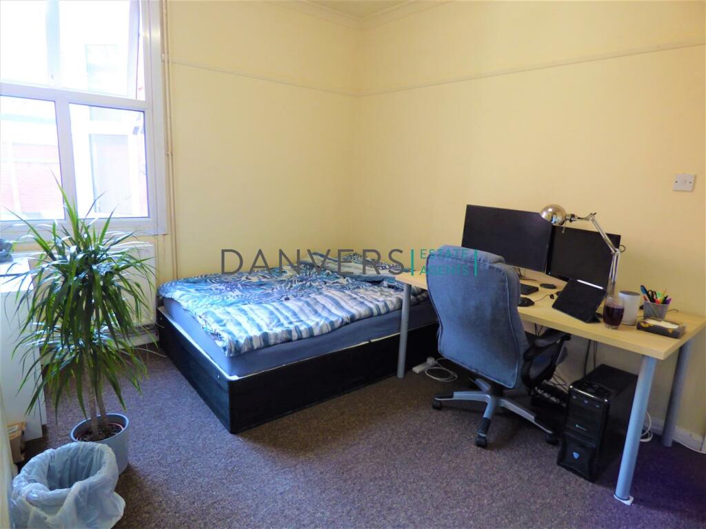 5 bed Detached House for rent in Leicester Forest East. From Danvers Estate Agents - Leicester