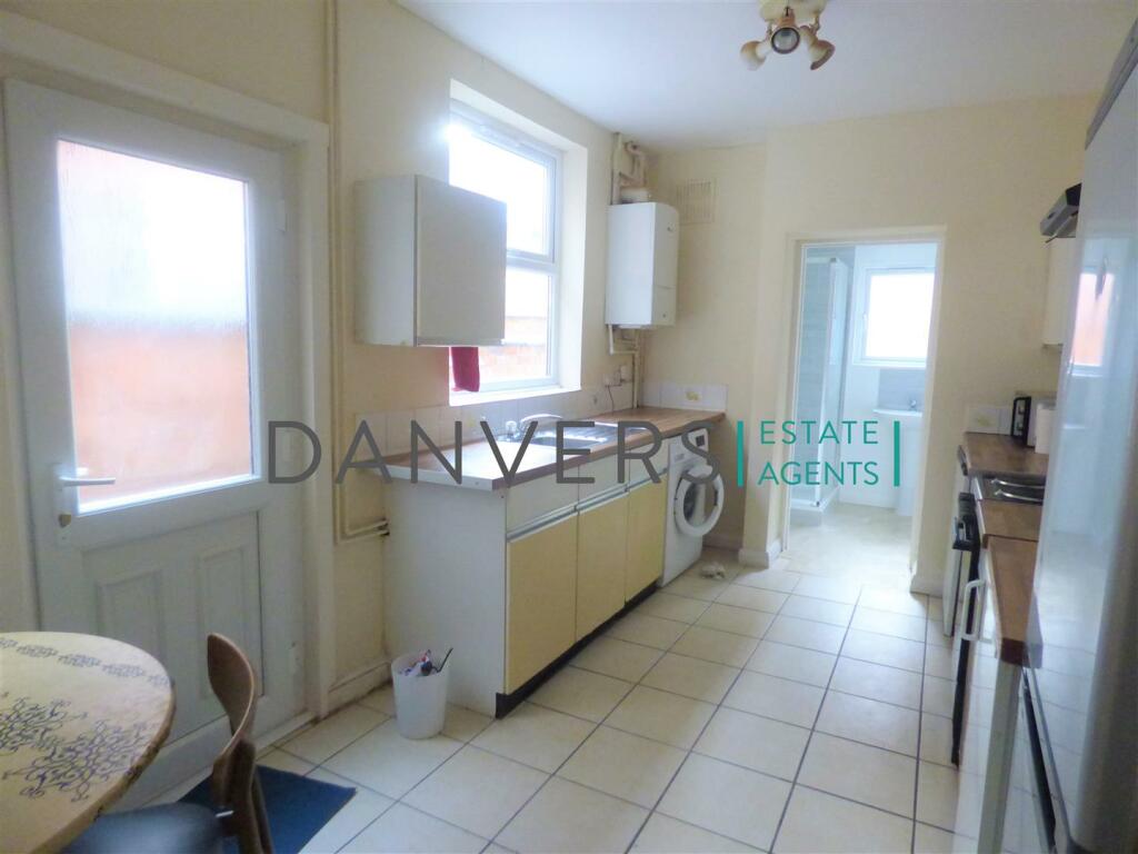 4 bed Semi-Detached House for rent in Leicester. From Danvers Estate Agents - Leicester