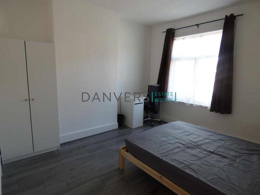 3 bed Mid Terraced House for rent in Leicester Forest East. From Danvers Estate Agents - Leicester