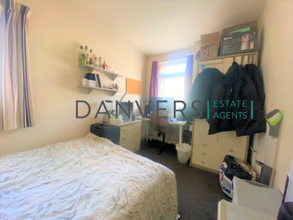 4 bed Mid Terraced House for rent in Leicester Forest East. From Danvers Estate Agents - Leicester