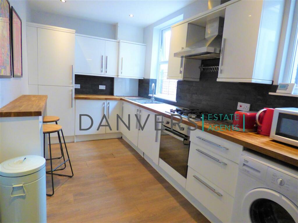 4 bed Mid Terraced House for rent in Leicester Forest East. From Danvers Estate Agents - Leicester