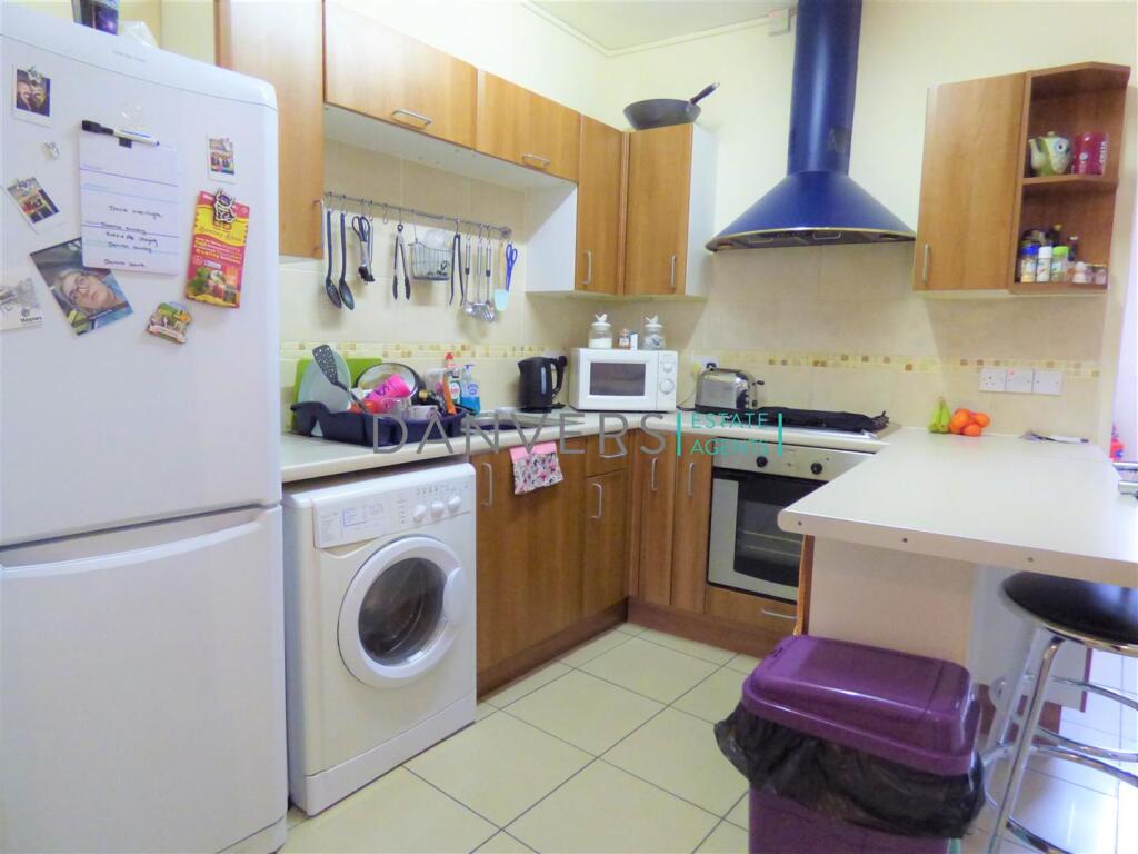 3 bed Mid Terraced House for rent in Leicester Forest East. From Danvers Estate Agents - Leicester