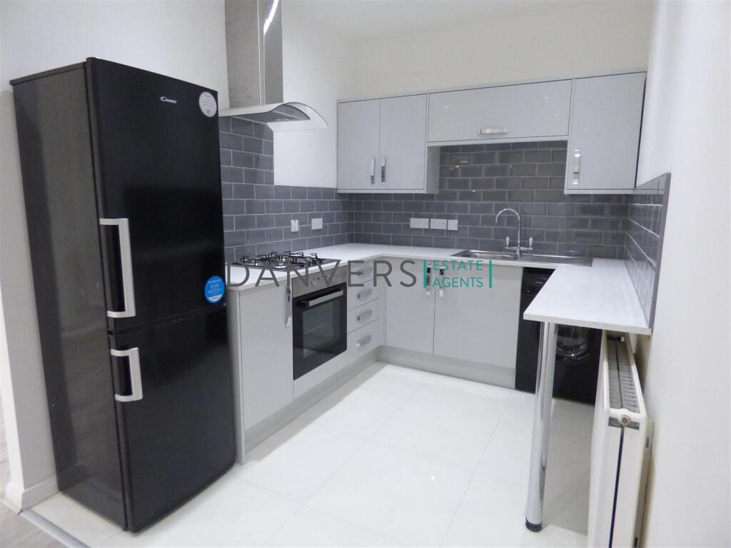 3 bed House Share for rent in Stoughton. From Danvers Estate Agents - Leicester