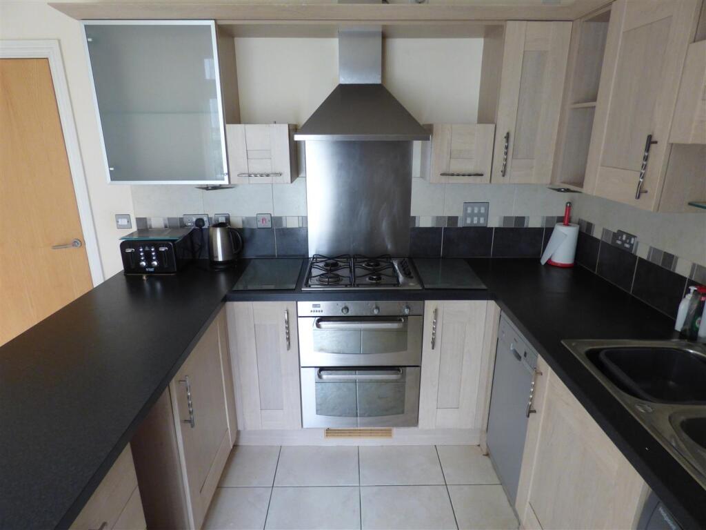 4 bed Town House for rent in Stoughton. From Danvers Estate Agents - Leicester