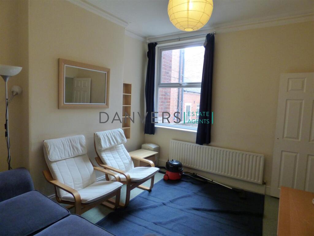 4 bed Detached for rent in Leicester. From Danvers Estate Agents - Leicester