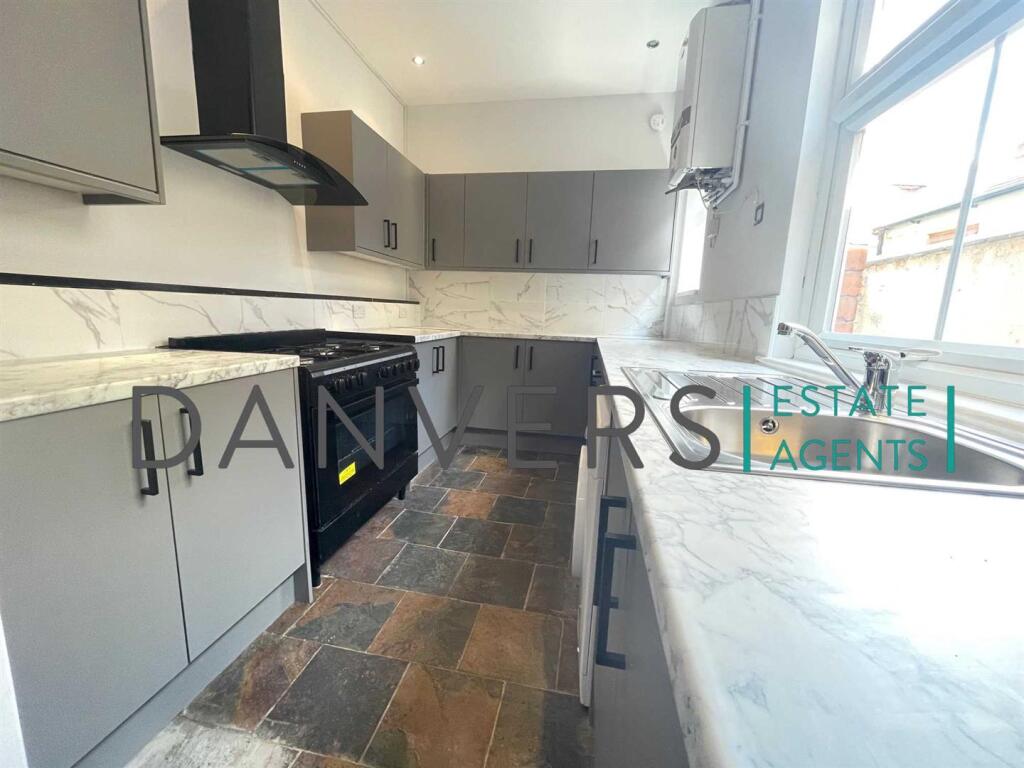 4 bed Mid Terraced House for rent in Leicester Forest East. From Danvers Estate Agents - Leicester