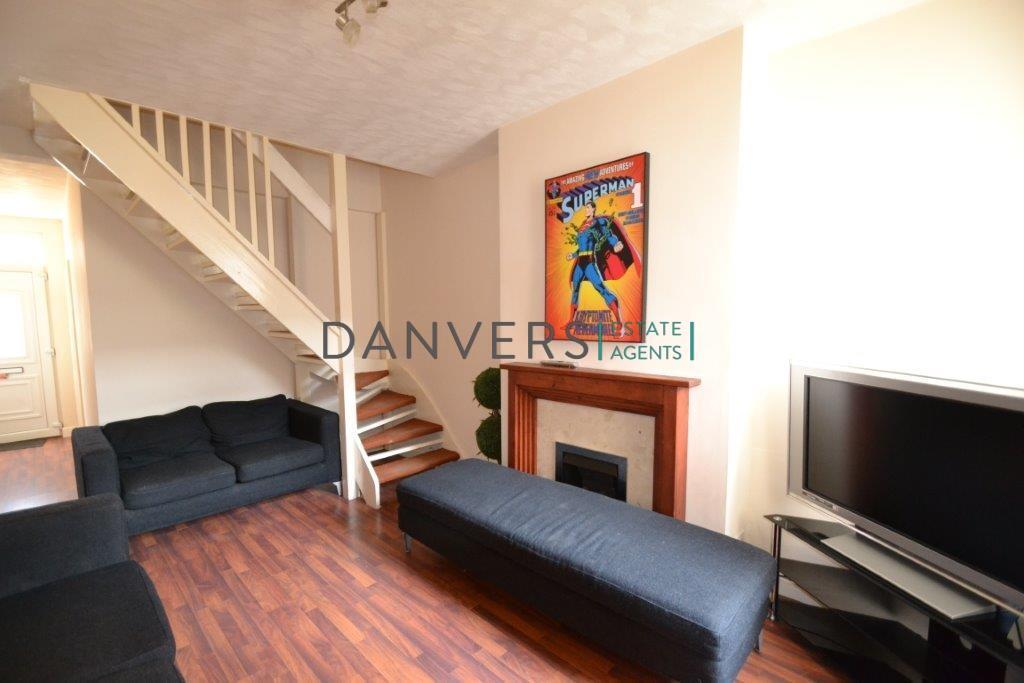 3 bed Mid Terraced House for rent in Leicester Forest East. From Danvers Estate Agents - Leicester