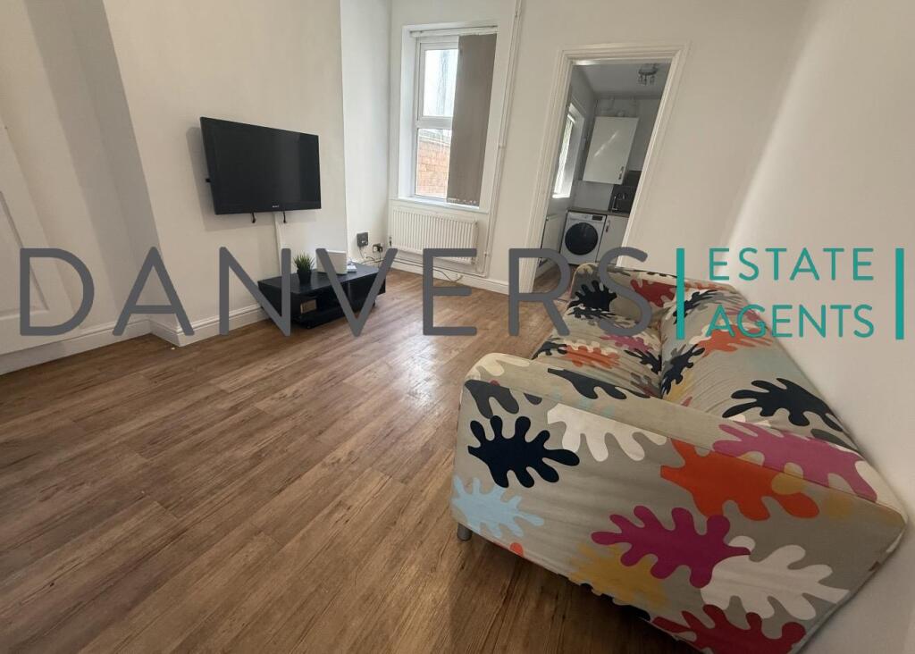 3 bed Mid Terraced House for rent in Leicester Forest East. From Danvers Estate Agents - Leicester