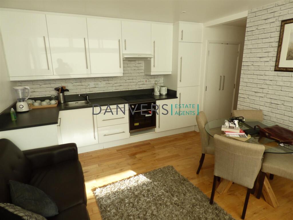 2 bed Apartment for rent in Leicester. From Danvers Estate Agents - Leicester