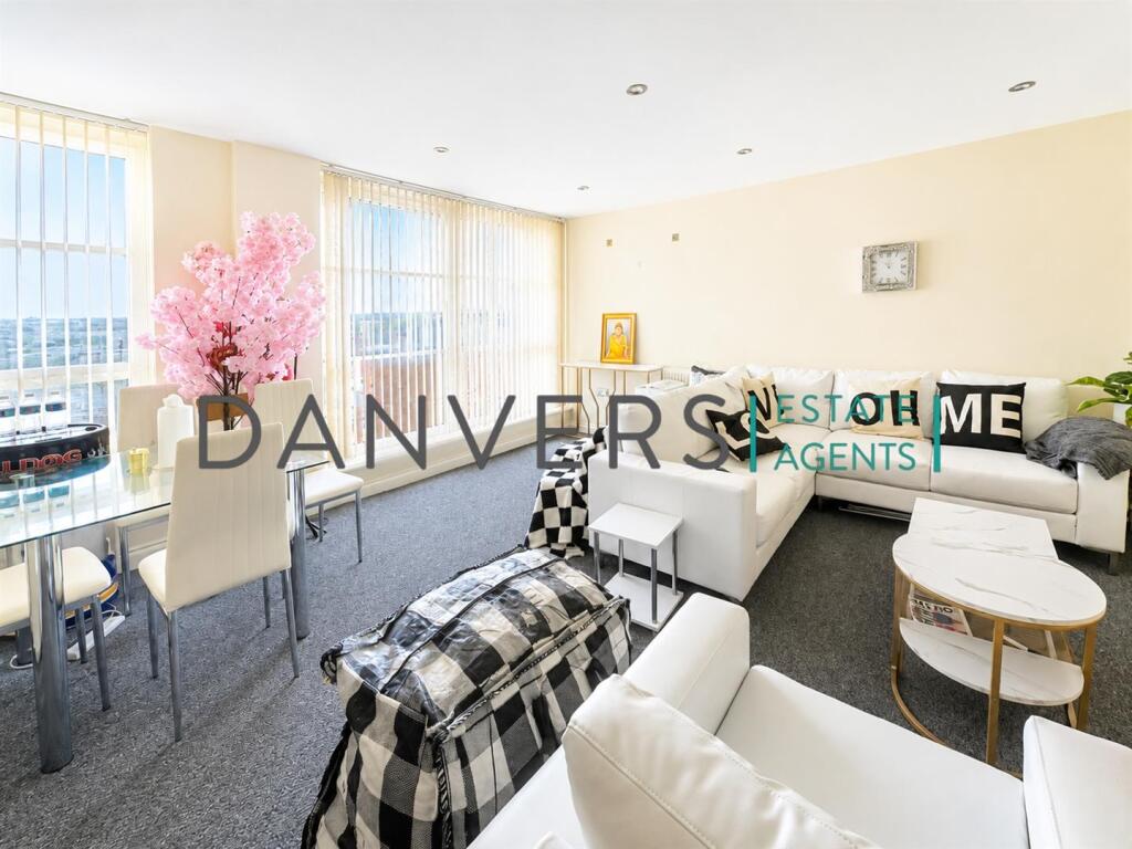1 bed Apartment for rent in Stoughton. From Danvers Estate Agents - Leicester