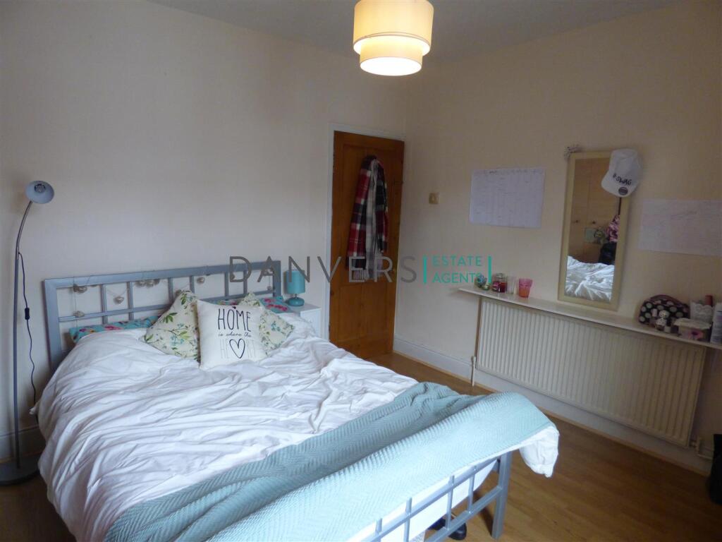 2 bed Mid Terraced House for rent in Leicester. From Danvers Estate Agents - Leicester
