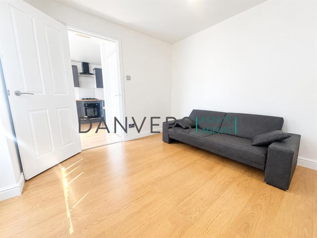 3 bed Mid Terraced House for rent in Leicester. From Danvers Estate Agents - Leicester 3 bed Mid Terraced House for rent in Leicester. From Danvers Estate Agents - Leicester