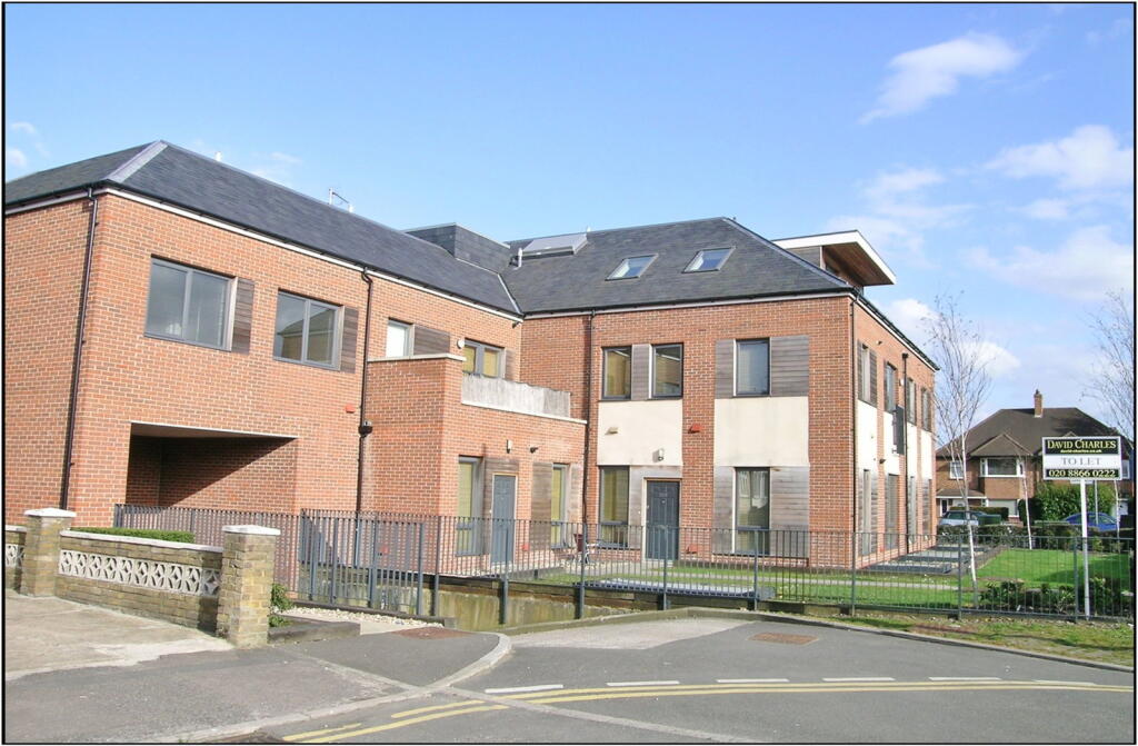 1 bed Apartment for rent in Ruislip. From David Charles - Pinner