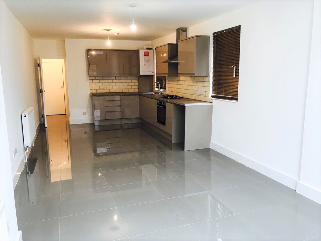 2 bed Flat for rent in London. From Davidson Gold - Harrow