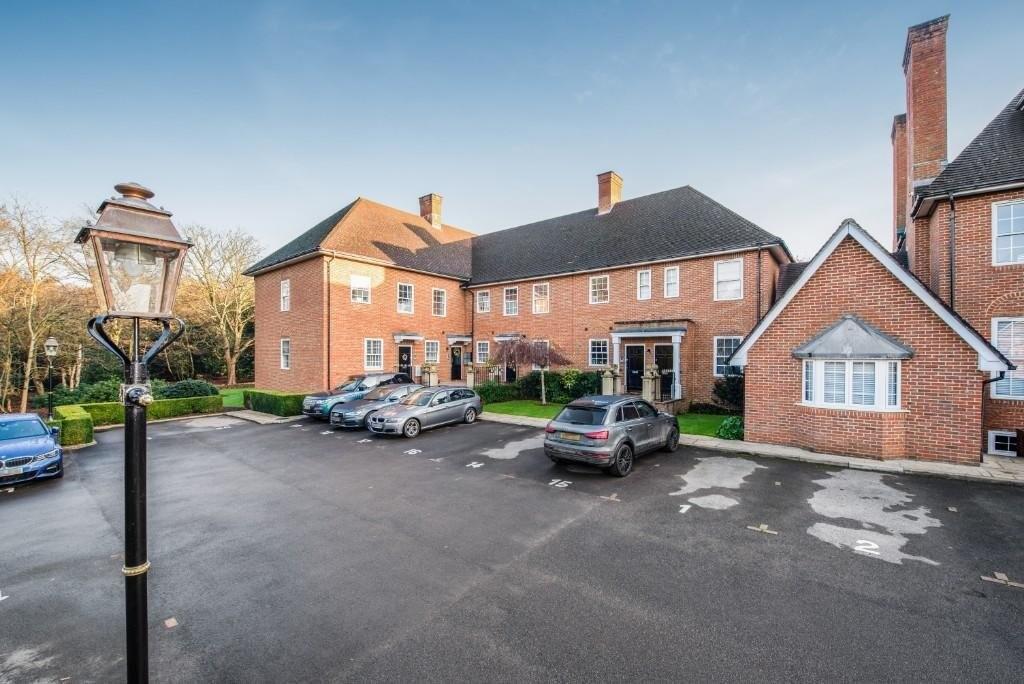 2 bed Apartment for rent in Iver. From Chiltern Hills - Slough 2 bed Apartment for rent in Iver. From Chiltern Hills - Slough