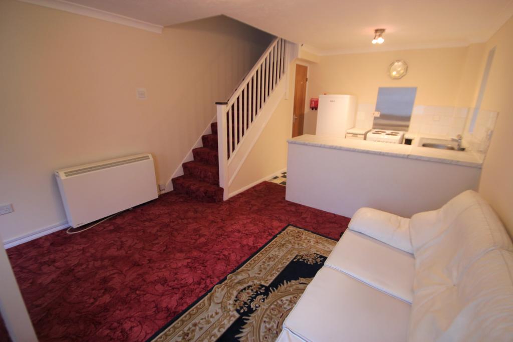 1 bed Mid Terraced House for rent in Colnbrook. From Chiltern Hills - Slough