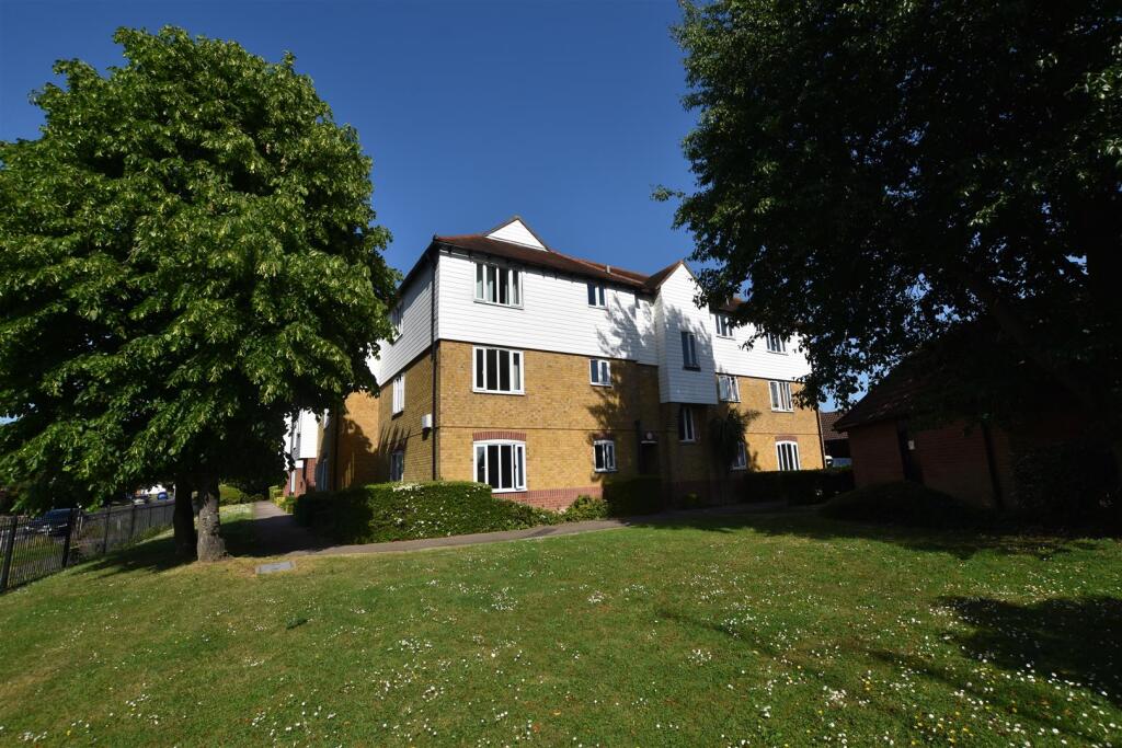 1 bed Apartment for rent in South Woodham Ferrers. From Church & Hawes - South Woodham Ferrers